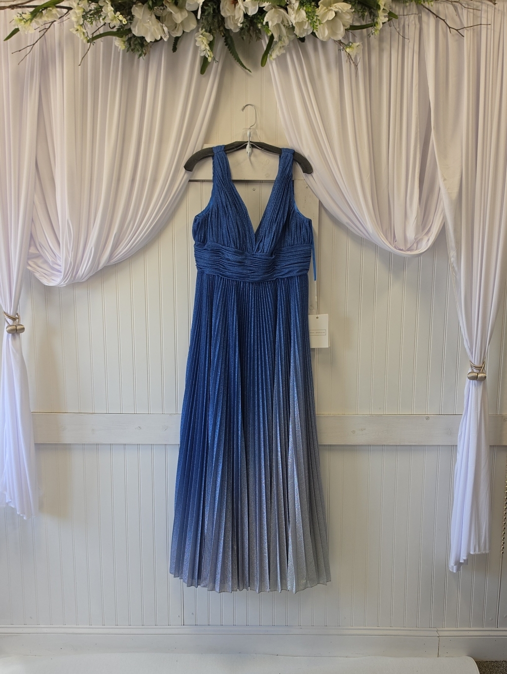 Mac Duggal NWT Blue to Silver Ombre Pleated Sleeveless Maxi Dress 12W #77016